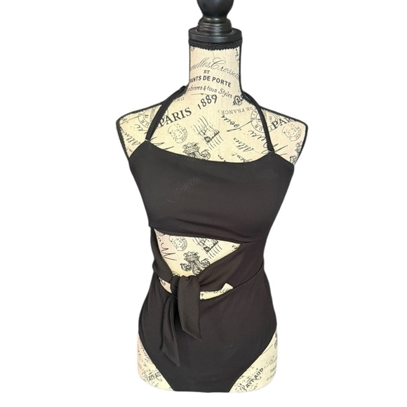 Like new Aerie Full Coverage One-Piece Swimsuit - Picture 1 of 6